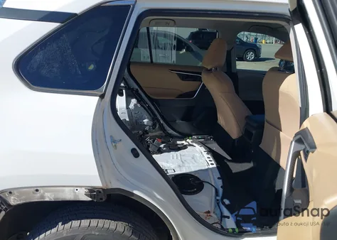 2021 Toyota Rav4 Le z USA, uszkodzony, nr VIN 2T3H1RFV0MC156128